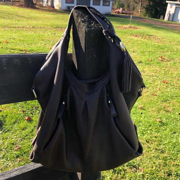 Vince Camuto Handbags - Vince Camuto bag